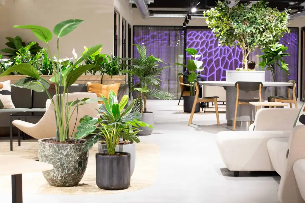 Alderley Park freestanding potted artificial plants