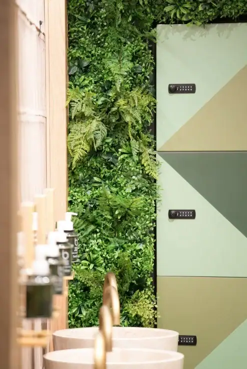 artificial Green Wall with Ferns