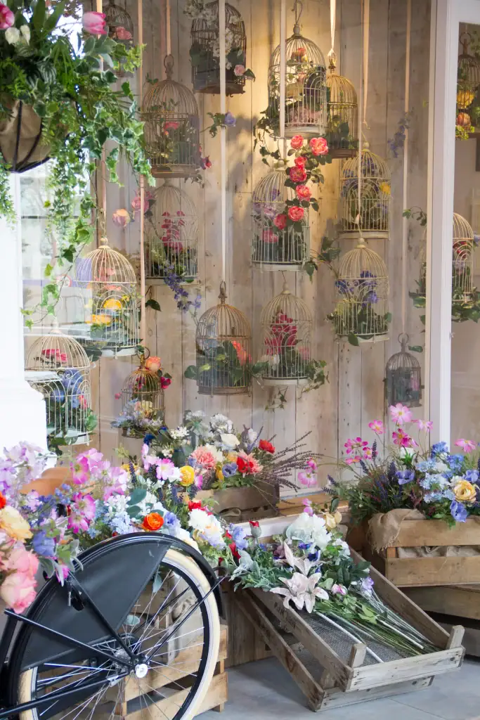 Artificial flowers custom installation