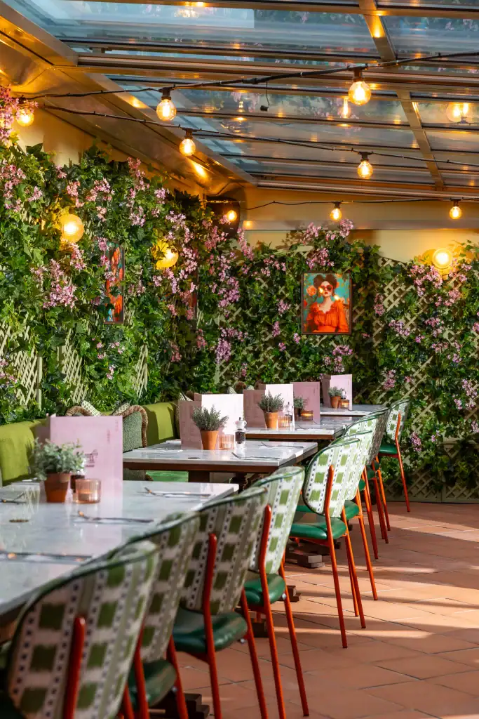 duchess and dressmaker trellis with artificial greenery and flowers