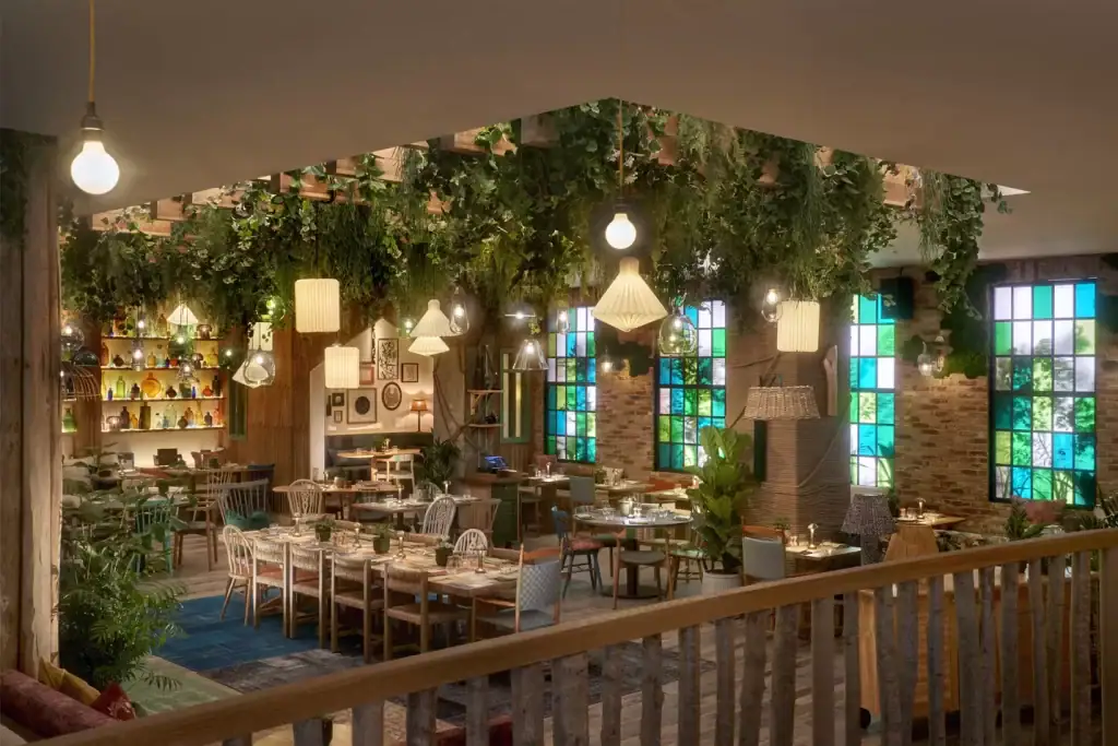 Treehouse Hotel Pip Restaurant ceiling plants
