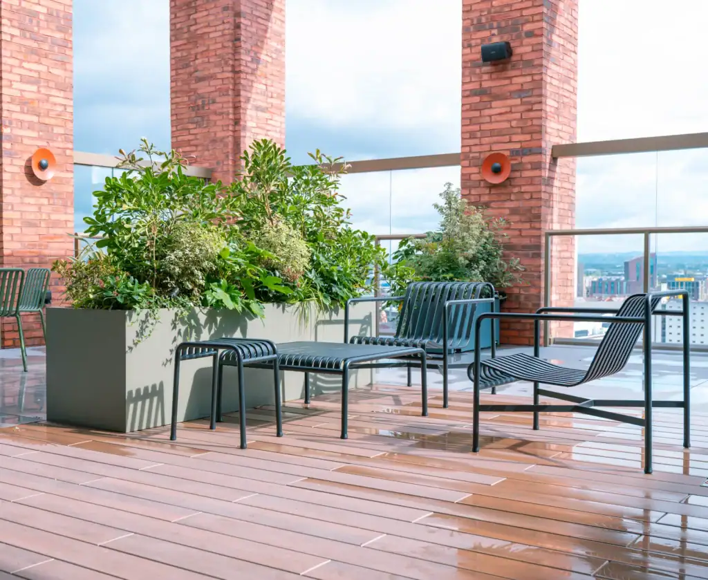 3 Circle Square Roof Terrace Plants by I Want Plants